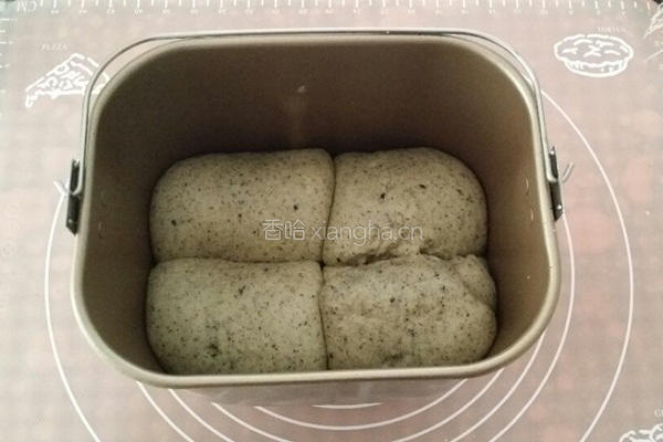 黑芝麻土司面包机的做法图解10
