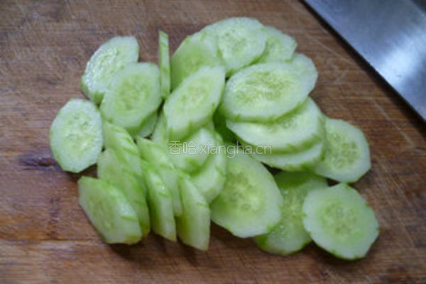 橄榄菜炒青瓜的做法图解4