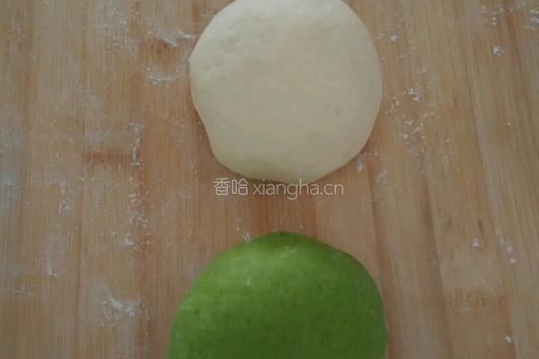 白菜小笼包的做法图解1