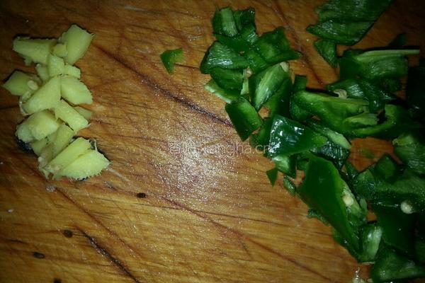 西红柿炖豆腐的做法图解3