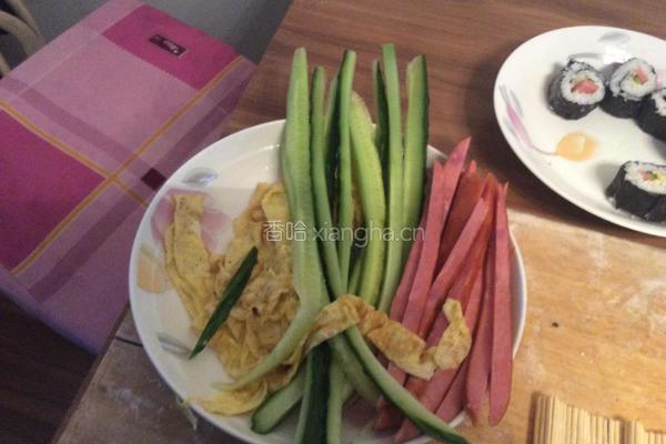 紫菜包饭的做法图解1