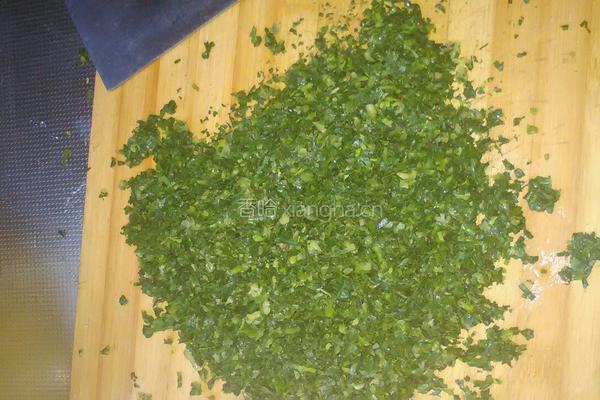 水晶荠菜丸子的做法图解1