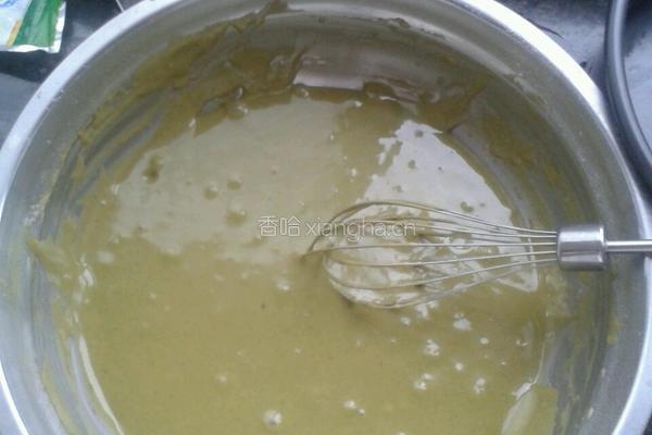 8寸绿茶蛋糕的做法图解1