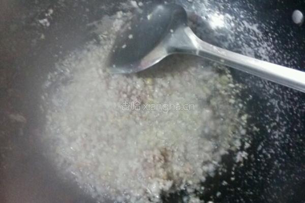 肉末炒青豌豆的做法图解3