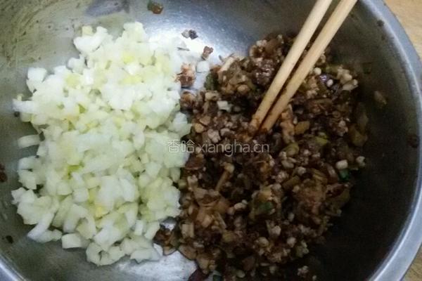 羊肉白菜包子的做法图解2