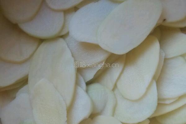 煎土豆片的做法图解1