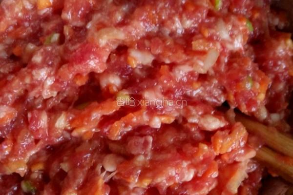 胡萝卜肉馅糯米珍珠丸的做法图解1