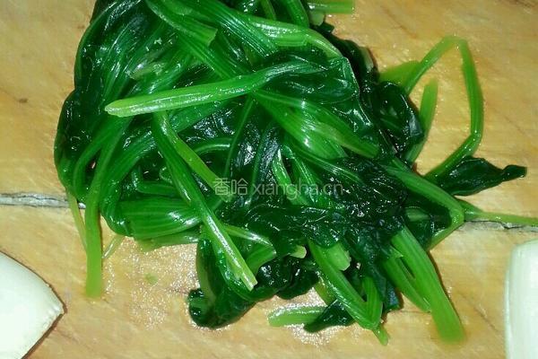凉拌菠菜的做法图解3