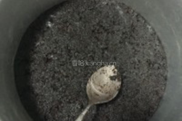 草莓冻芝士的做法图解1