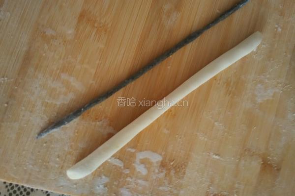 彩色金鱼小笼包的做法图解3