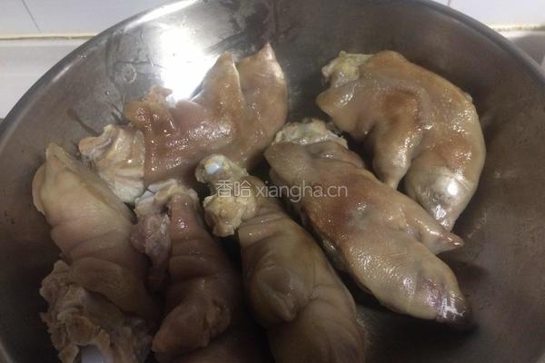 卤猪蹄的做法图解3