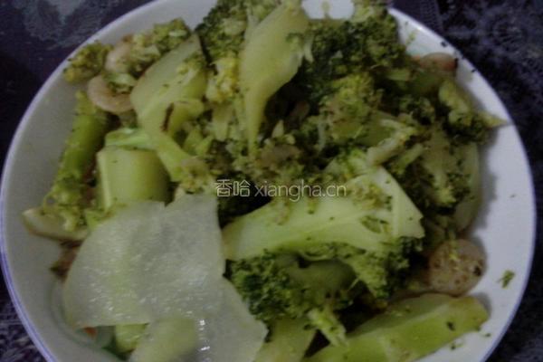 西兰花炒虾仁的做法图解2