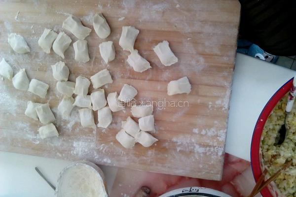 白菜鸡蛋素饺子的做法图解7