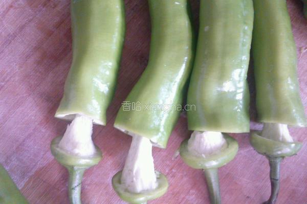 炸辣椒酥的做法图解1