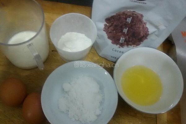 千叶戚风蛋糕卷的做法图解1