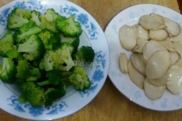 蚝油杏鲍菇西兰花的做法图解3