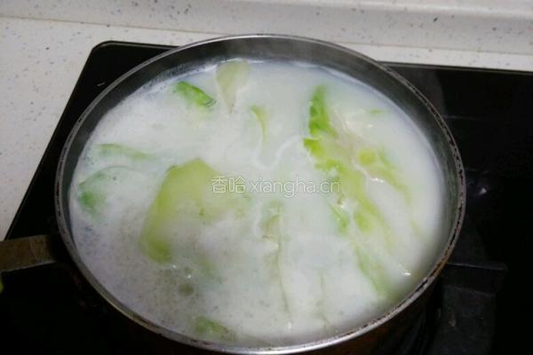 翡翠奶汤的做法图解4