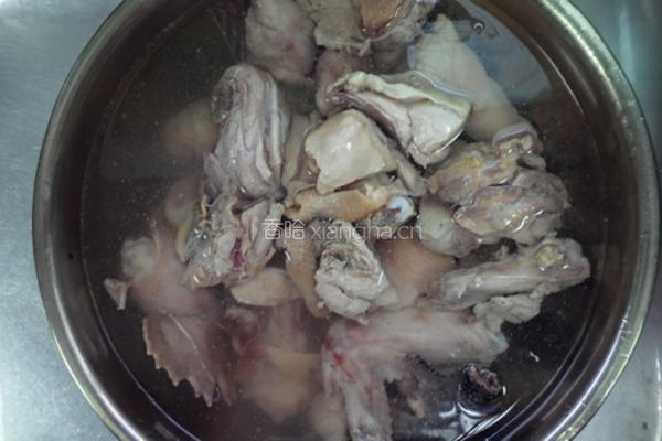 黑枣烧酒鸡的做法图解3