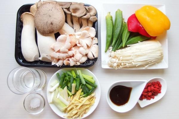麻油枸杞炒鲜菇的做法图解1