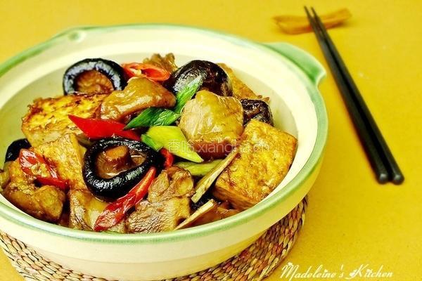 冬菇鸡肉豆腐煲的做法图解6