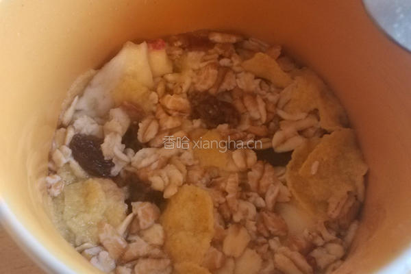柏林式麦片早餐的做法图解3