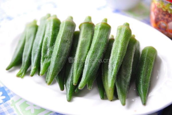 红葱肉酱拌秋葵的做法图解1
