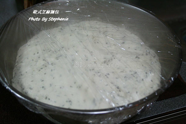 欧式芝麻面包的做法图解1