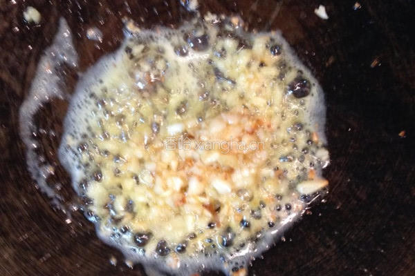 蒜香奶油干煎明虾的做法图解3