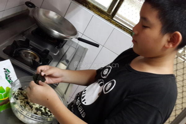 金沙豆腐海苔球的做法图解3