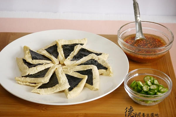 素蒸海苔豆包片的做法图解2