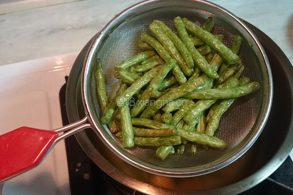 干煸四季豆的做法图解3