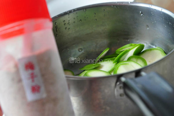 梅粉腌橄榄的做法图解4