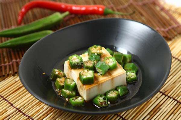果香秋葵凉拌豆腐