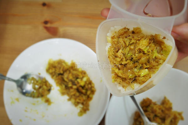 蟹肉饭团的做法图解3