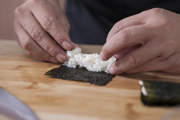牛肉海苔蛋卷的做法图解5