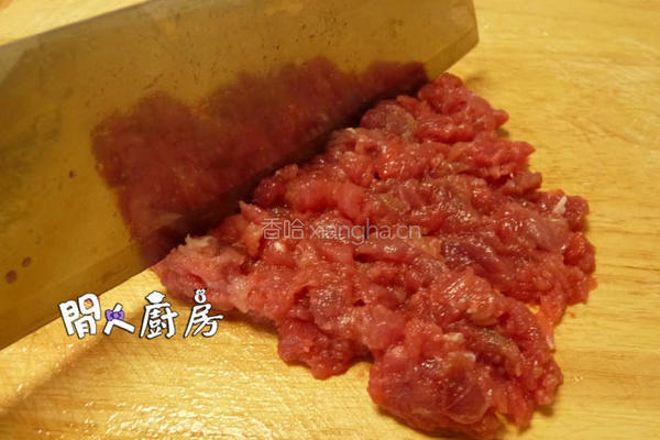冬菇土鱿蒸肉饼的做法图解2