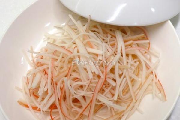 芥末蟹肉瓜丝的做法图解2