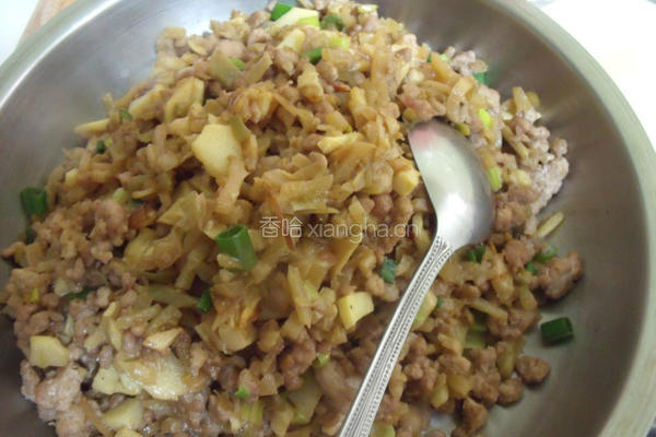榨菜肉包的做法图解4