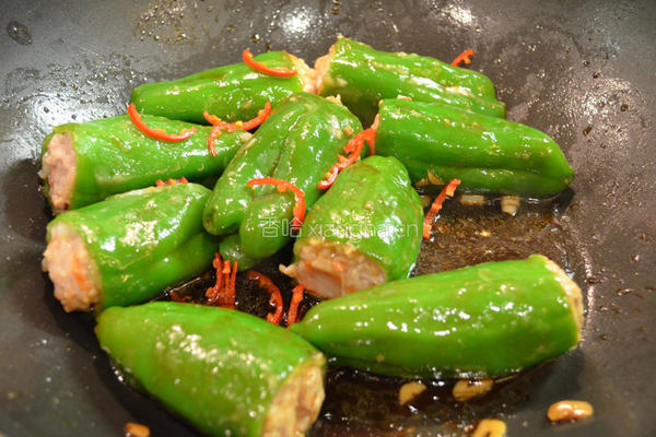 蒜汁青甜椒酿肉的做法图解9