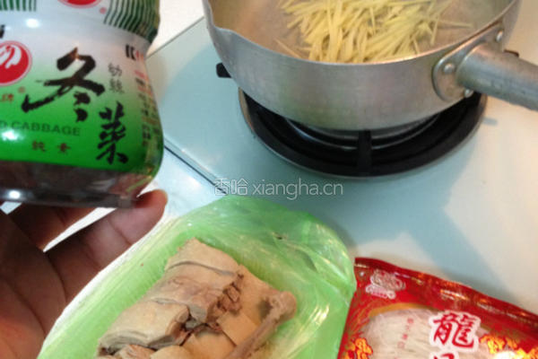 冬菜鹅肉冬粉汤的做法图解1