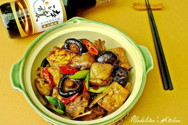 冬菇鸡肉豆腐煲的做法图解7