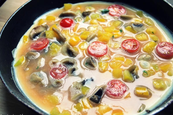 蘑菇甜椒欧姆蛋的做法图解4