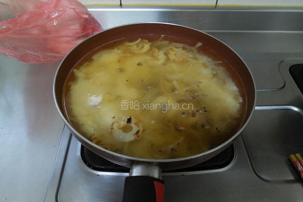 酒香锯缘青蟹粥的做法图解3