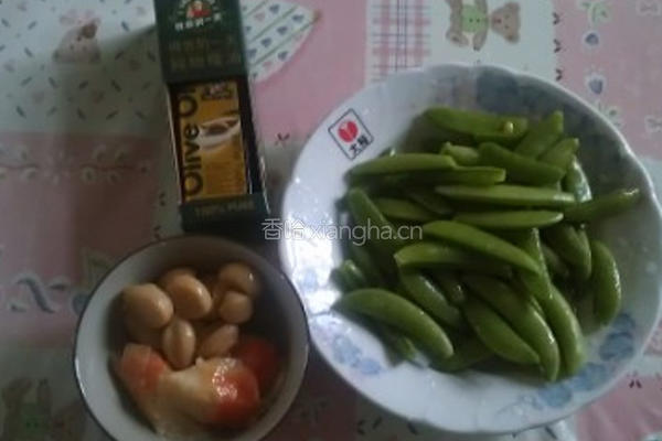 干贝蟹肉炒甜豆的做法图解1