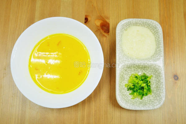蟹肉蒸蛋的做法图解1