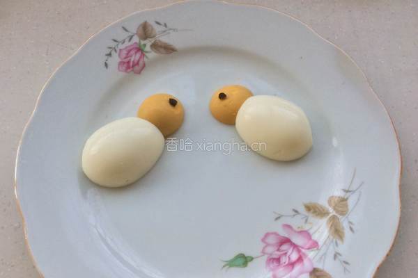 小鸡早餐的做法图解1
