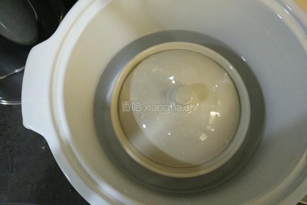 泡参炖鸡汤的做法图解3