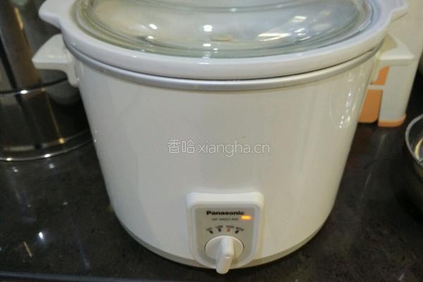 泡参炖鸡汤的做法图解4