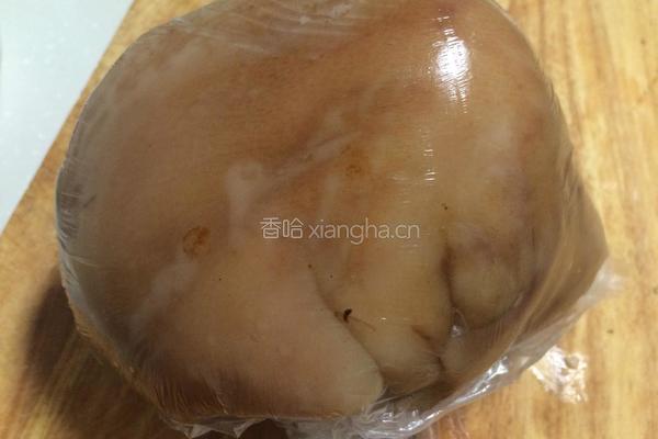 冰糖肘子的做法图解3