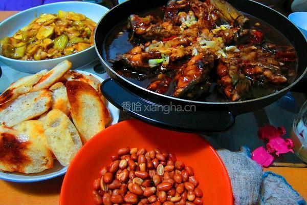 铁锅焖鲤鱼的做法图解4